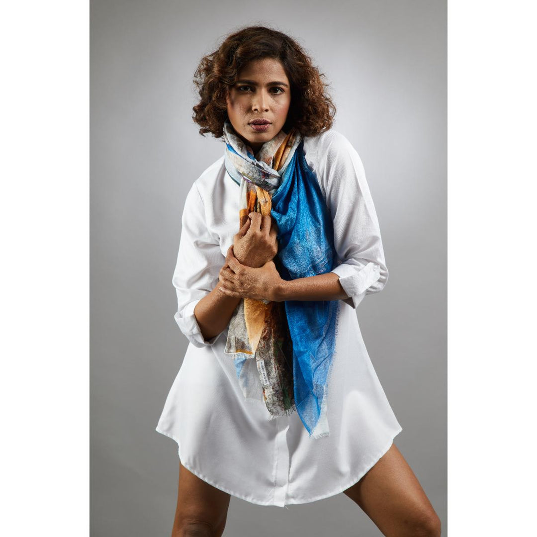 Cashmere/Model Scarf - Villa Vista, Lake Como