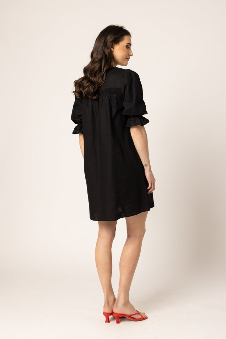 Noble Shift Dress Black linen cotton | Seeking Lola