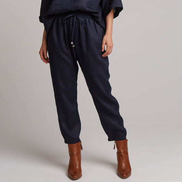 Eb & Ive studio relaxed pant available from www.thecollecivenz.com