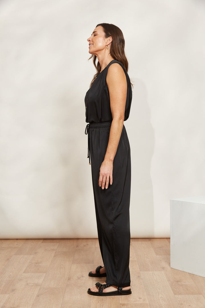 Go for chic in your everyday attire with the fabulous Elysian Pant. Available from www.thecollectivenz.com