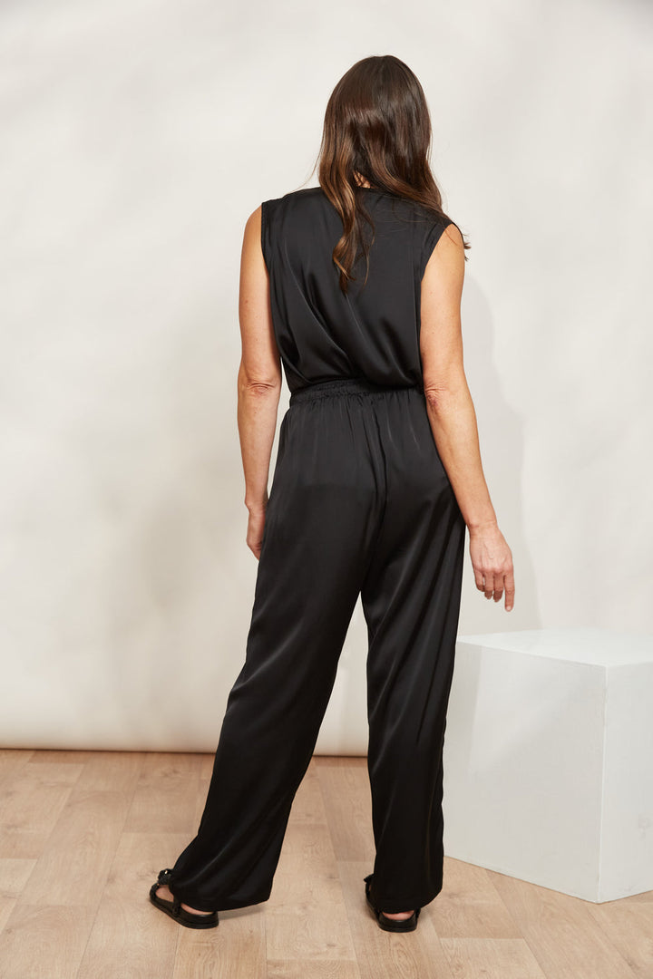 Go for chic in your everyday attire with the fabulous Elysian Pant. Available from www.thecollectivenz.com