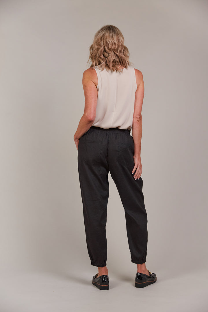 The Laax Relaxed Pant is designed for everyday ease and seasonal versatility. Available from www.thecollectivenz.com