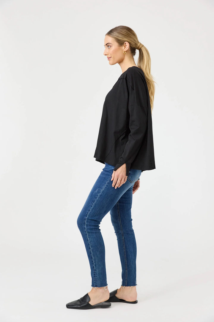 Eb + Ive Studio Traveller LS Tshirt - Ebony