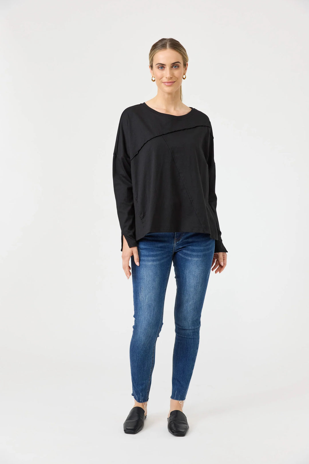 Eb + Ive Studio Traveller LS Tshirt - Ebony