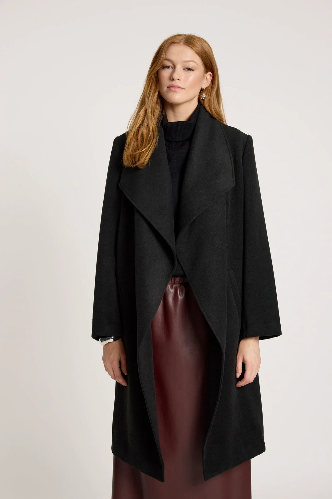 Wanderer Coat - Black