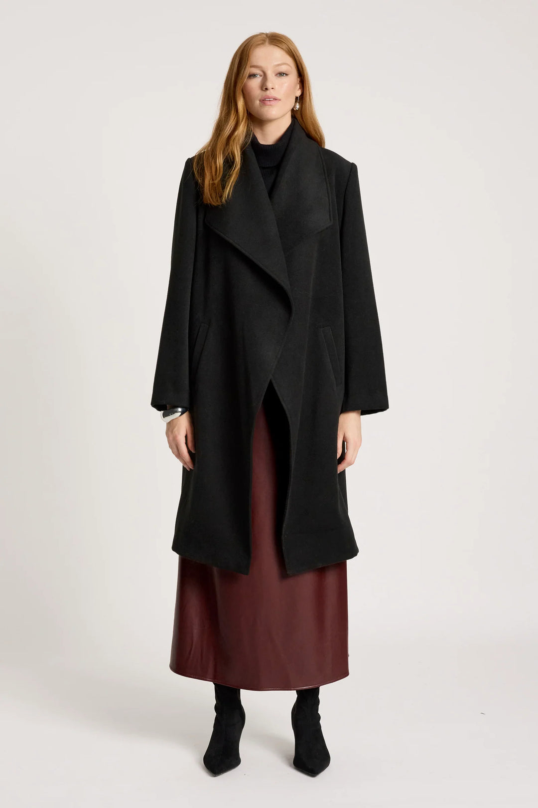 Wanderer Coat - Black
