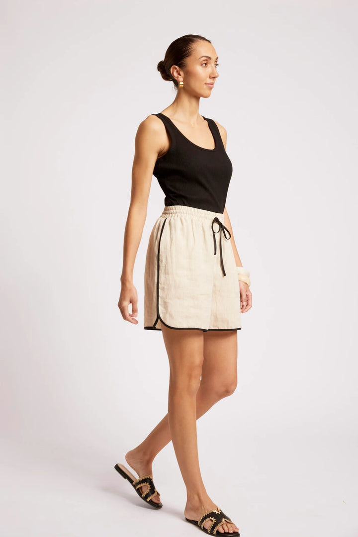 Eb + Ive Maris Splice Short - Tusk / Black