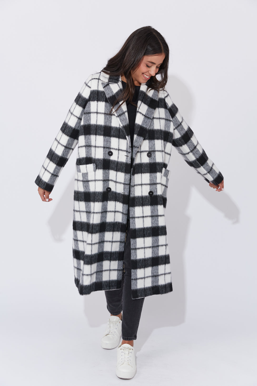 Ideal for everything from city strolls to upscale events, the Daytona Coat brings a touch of refined winter fashion to your wardrobe. Available from www.thecollectivenz.com