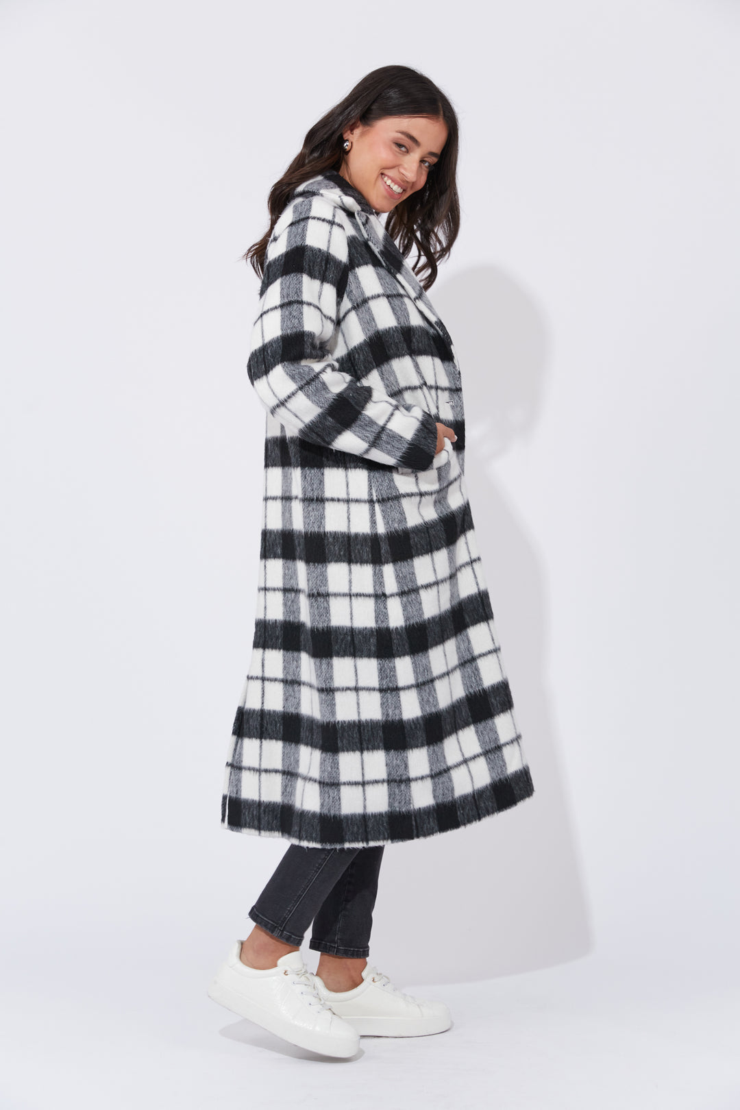 Ideal for everything from city strolls to upscale events, the Daytona Coat brings a touch of refined winter fashion to your wardrobe. Available from www.thecollectivenz.com