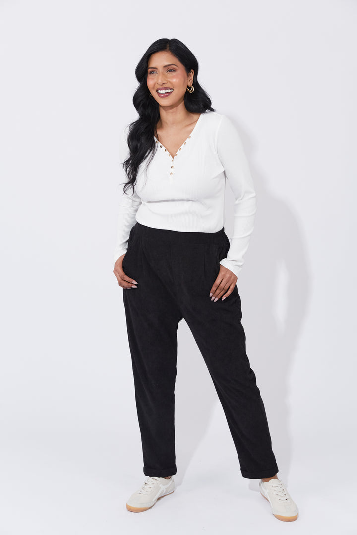 Corduroy never looked so good. The Nashville Pant features a classic and adaptable design, highlighted by a smooth, flat elastic waist and a chic tapered ankle length. Available from www.thecollectivenz.com