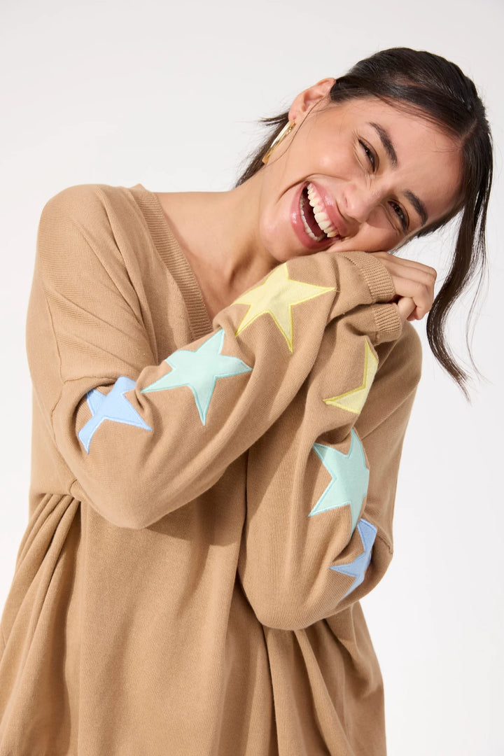 Vermont Star V Neck Jumper ONE SIZE - Tan