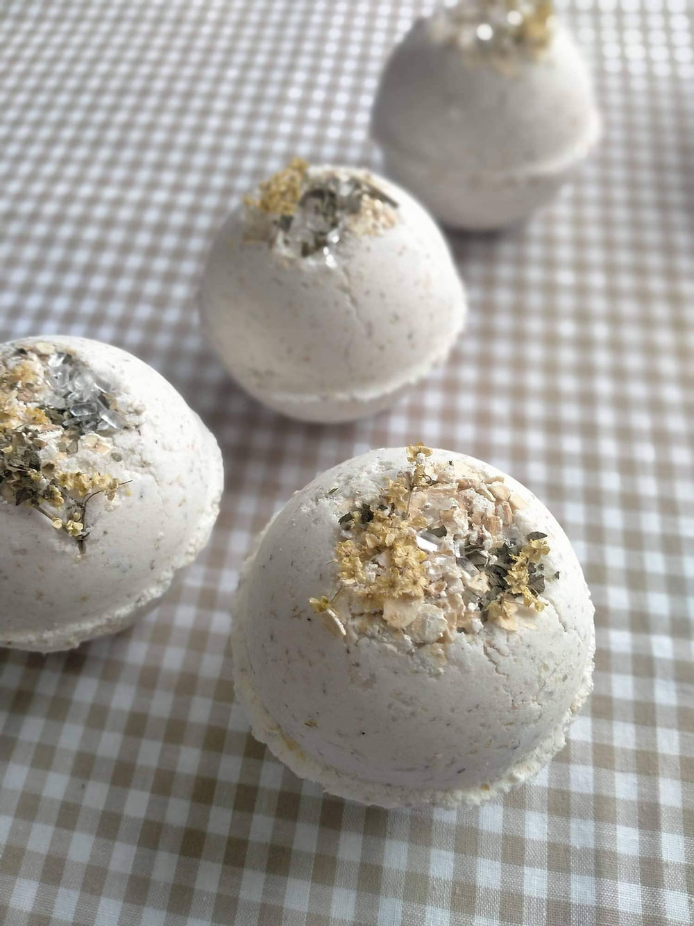 Mama and me calm and soften bath bomb available from www.thecollectivenz.com