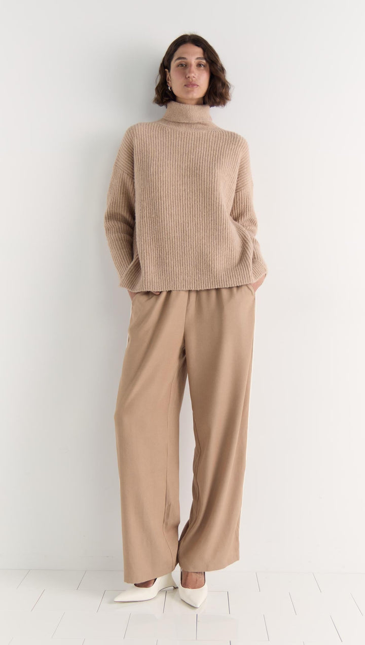 Effortless tailoring, made for modern days. The Bromley Pants offer a relaxed yet refined fit with soft structure and a flattering wide-leg silhouette. Available from www.thecollectivenz.com