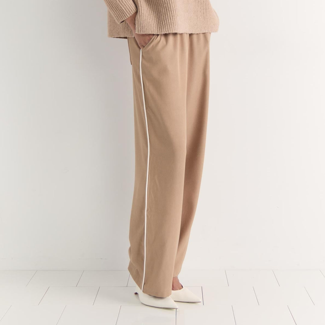 Effortless tailoring, made for modern days. The Bromley Pants offer a relaxed yet refined fit with soft structure and a flattering wide-leg silhouette. Available from www.thecollectivenz.com