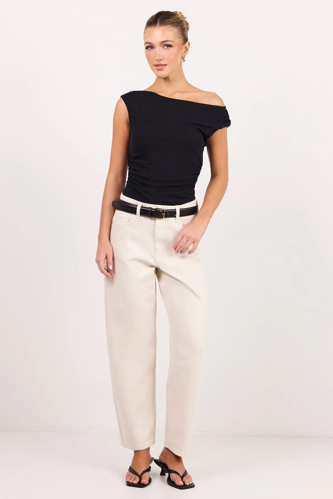Tradition Ecru Stretch Soft Barrel Jeans | Ivy + Jack