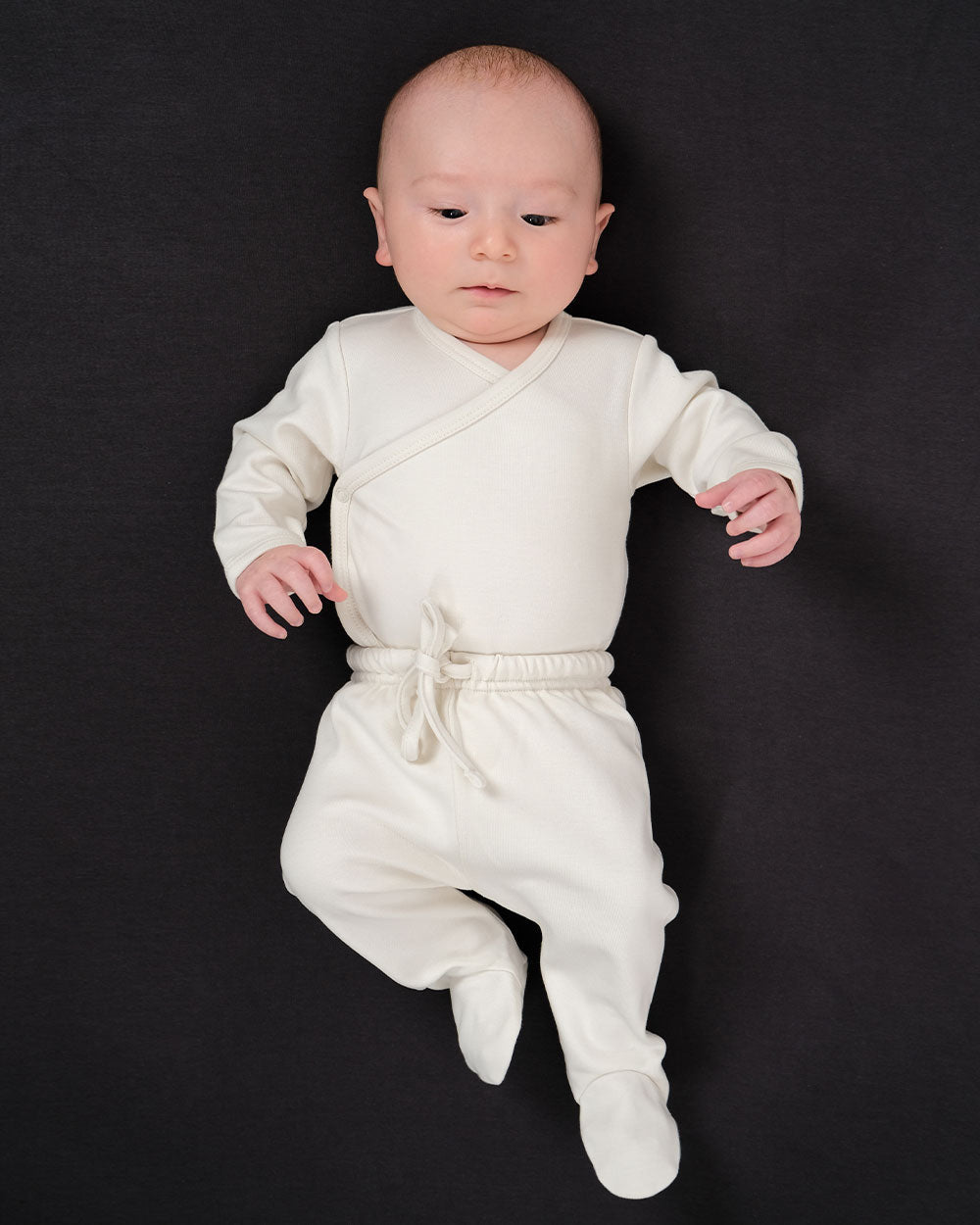 Babu footed legging are made from soft and breathable organic cotton,  designed with the first few months in mind. Available from www.thecollectivenz.com