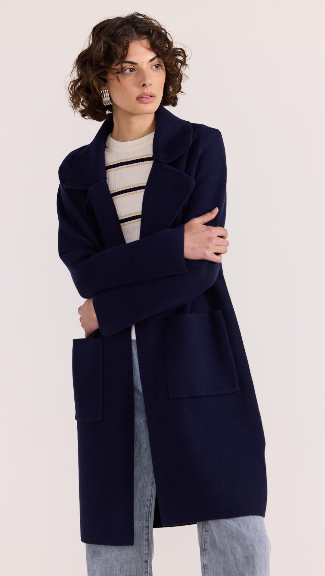 Where structure meets softness, the Hunter Coatigan is an essential outerwear piece designed for modern layering. Available from www.thecollectivenz.com