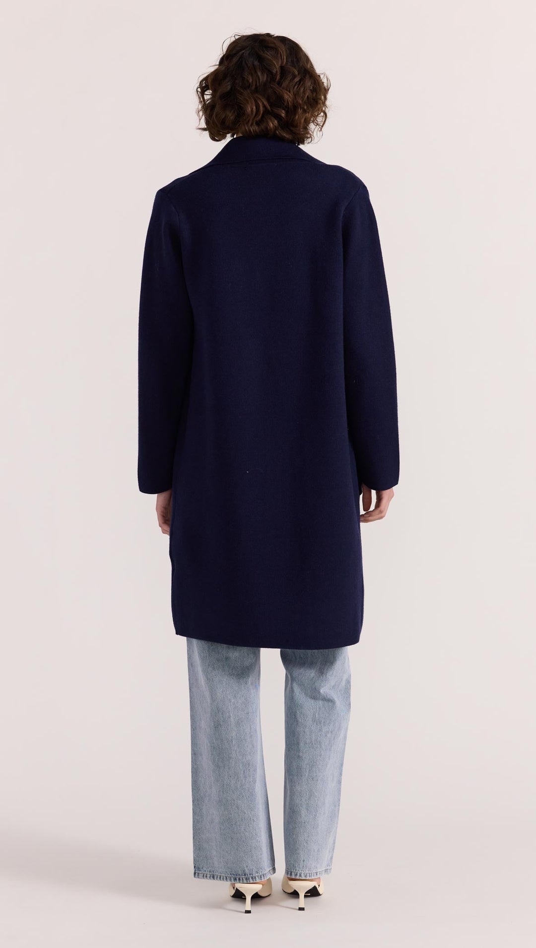 Where structure meets softness, the Hunter Coatigan is an essential outerwear piece designed for modern layering. Available from www.thecollectivenz.com