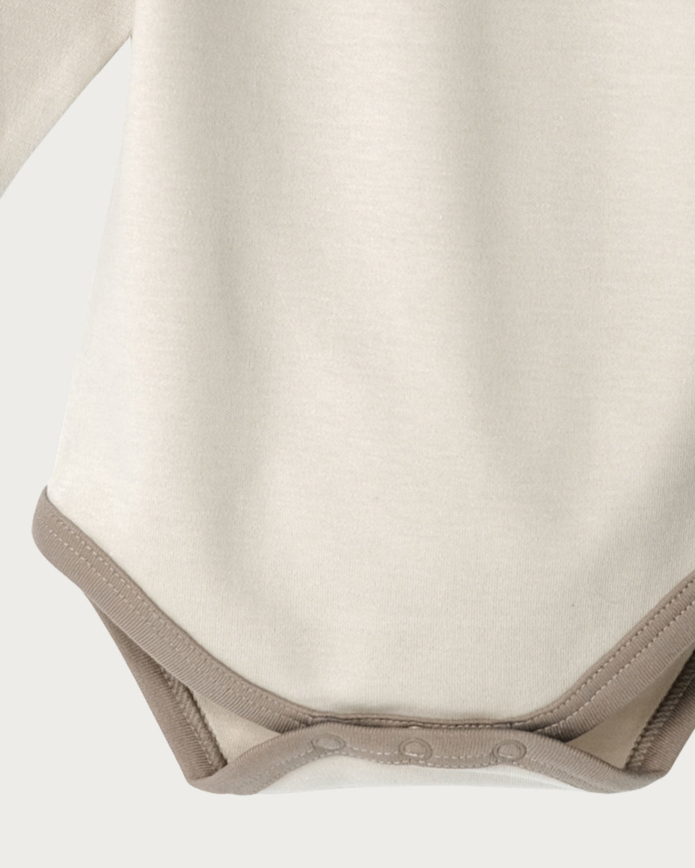 Babu contrast bodysuits are soft, breathable, and gentle on delicate skin, a must-have for your little one’s comfort. Made from premium organic cotton, they’re perfect for warm days, playtime, or naps. Available from www.thecollectivenz.com