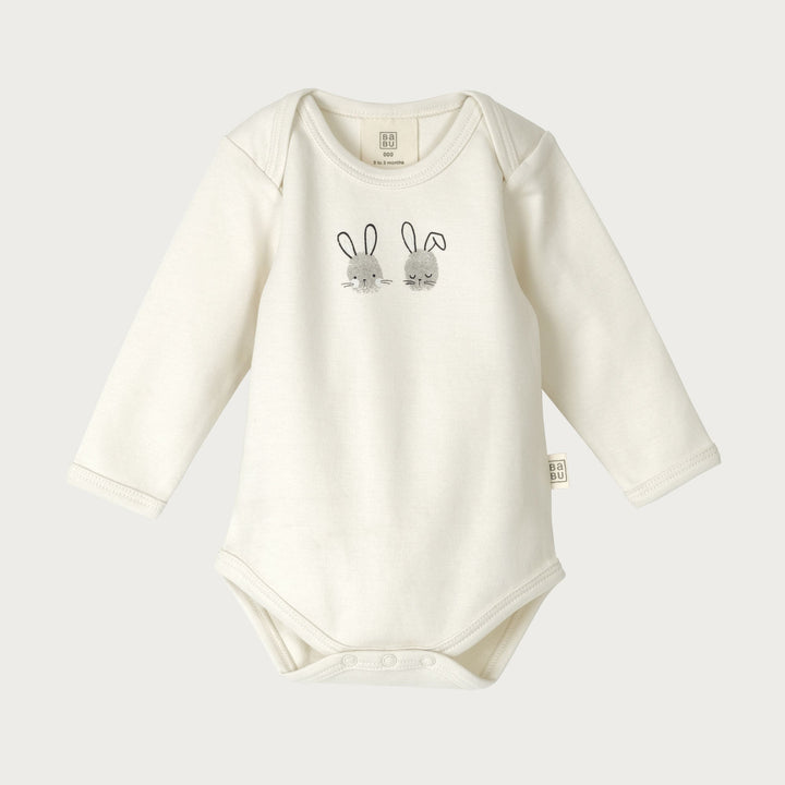Organic Cotton Long Sleeve Bodysuit is a must-have for your baby's wardrobe. Made from super-soft organic cotton that's gentle on delicate skin, it’s perfect for sleeping and everyday wear. &nbsp;