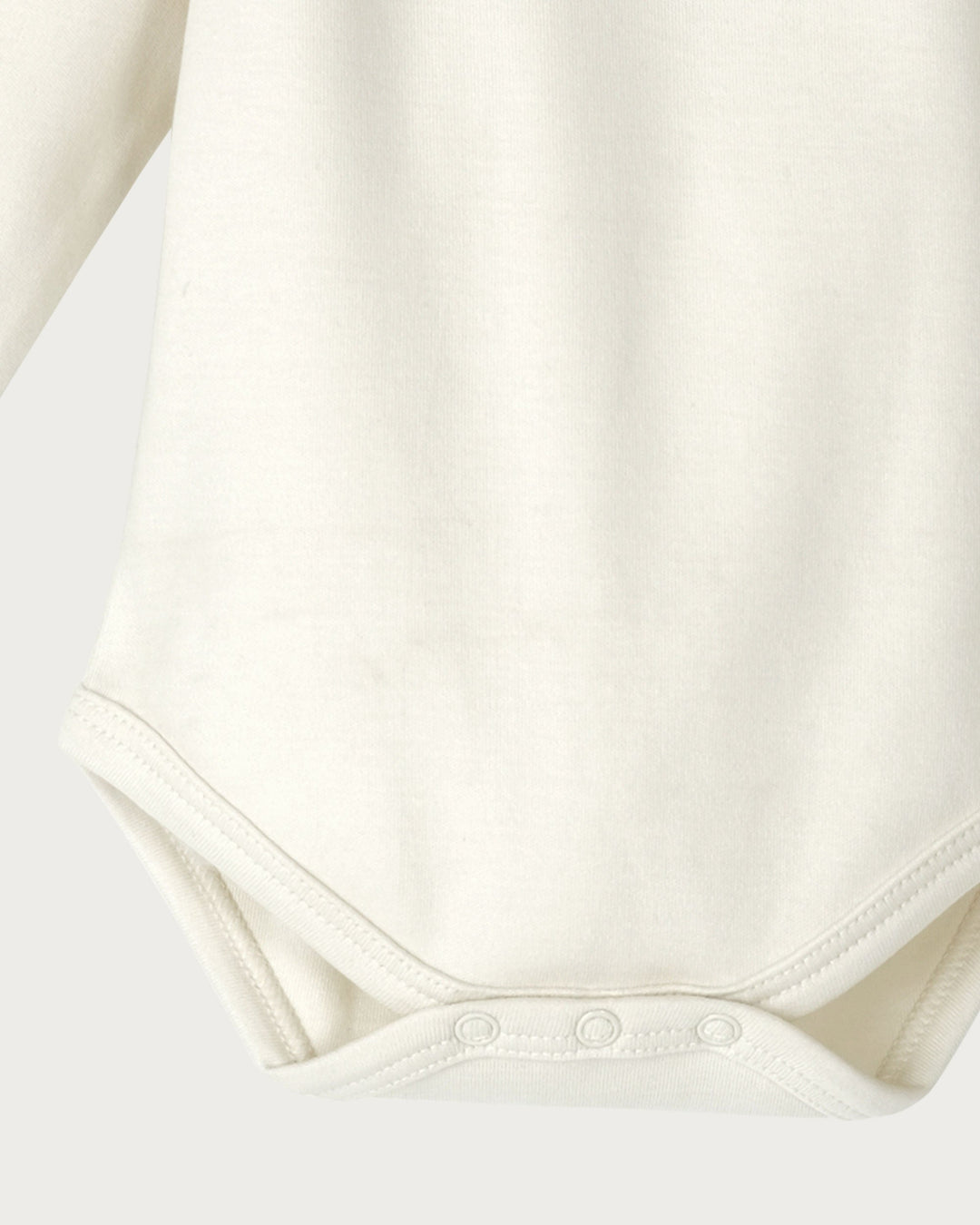 Organic Cotton Long Sleeve Bodysuit is a must-have for your baby's wardrobe. Made from super-soft organic cotton that's gentle on delicate skin, it’s perfect for sleeping and everyday wear, available from www.thecollectivenz.com