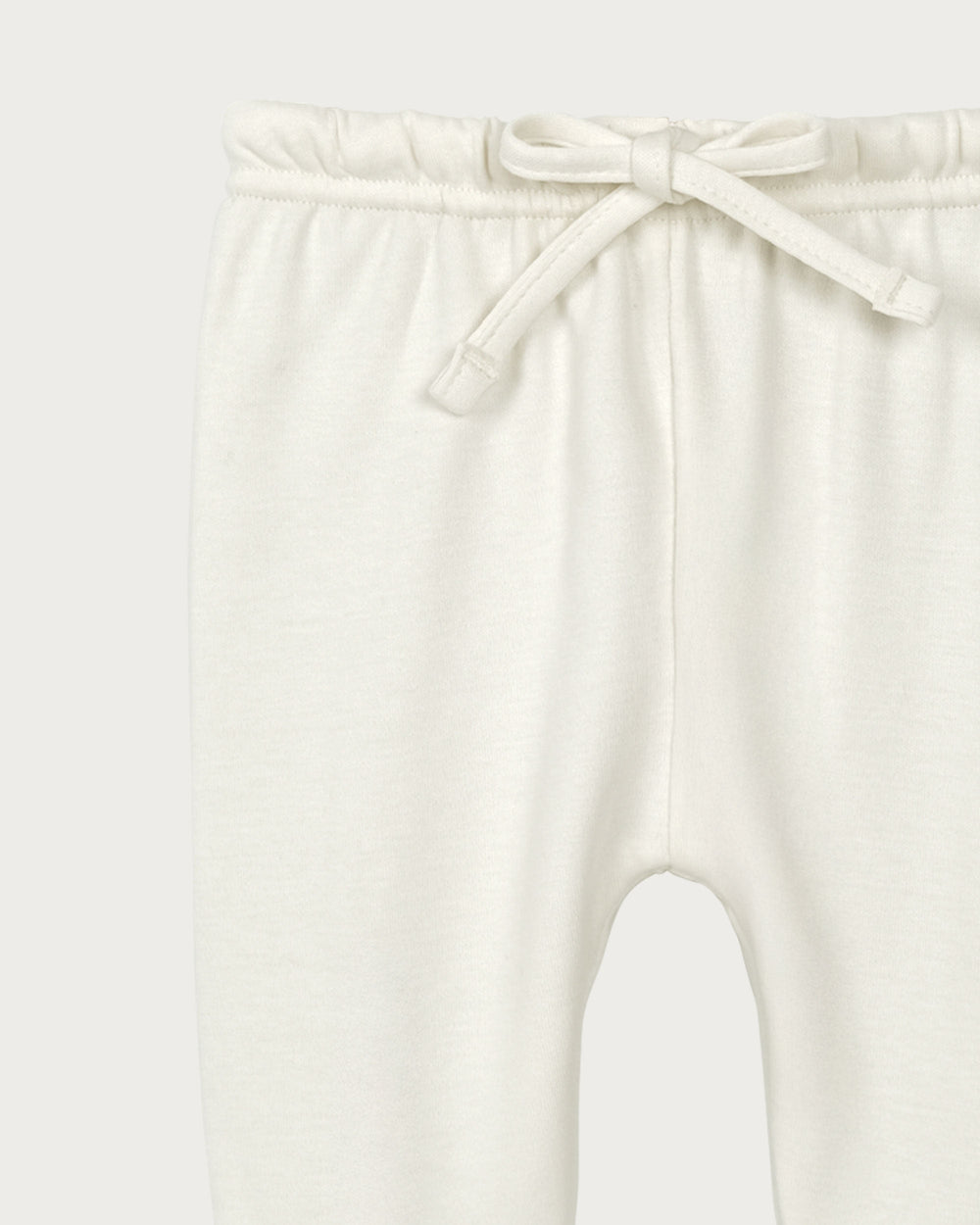 Babu footed legging are made from soft and breathable organic cotton,  designed with the first few months in mind. Available from www.thecollectivenz.com