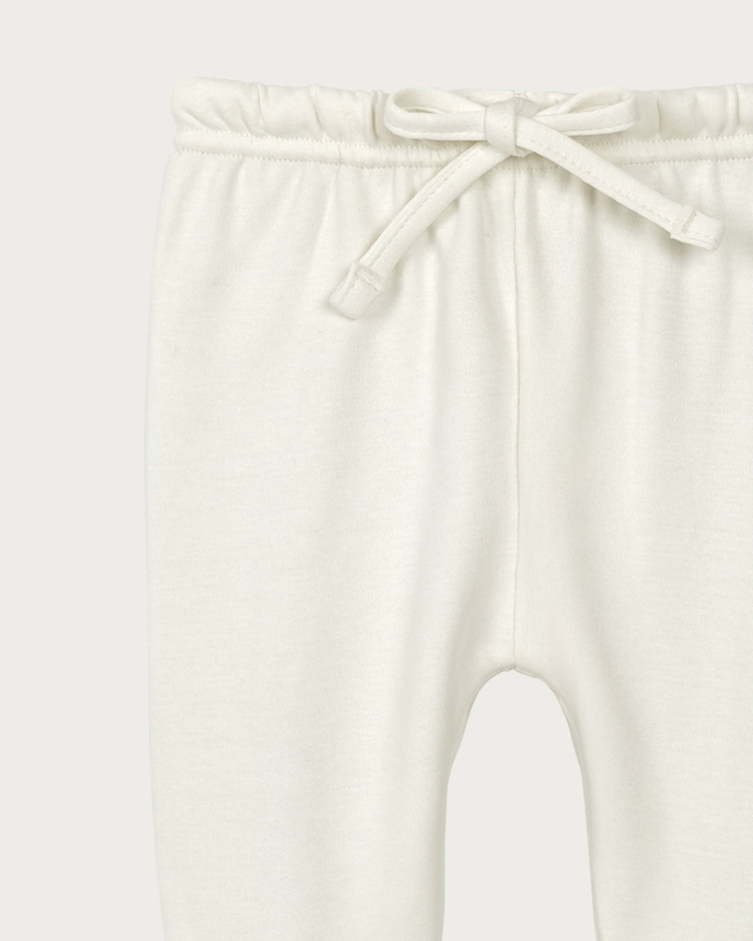 Babu footed legging are made from soft and breathable organic cotton,  designed with the first few months in mind. Available from www.thecollectivenz.com