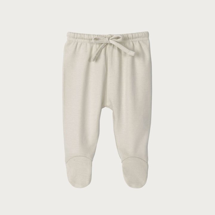 Babu footed legging are made from soft and breathable organic cotton,  designed with the first few months in mind. Available from www.thecollectivenz.com