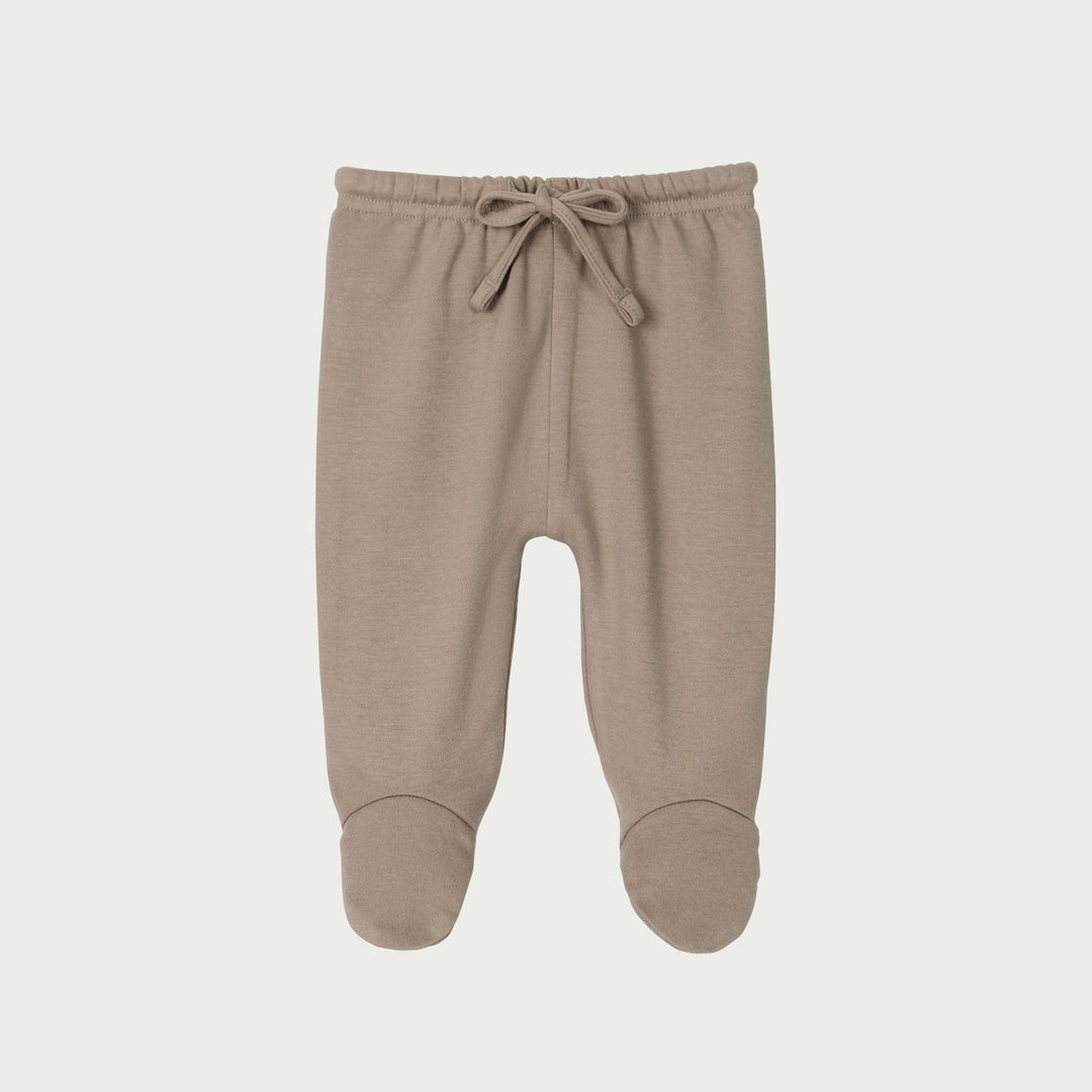 Babu footed legging are made from soft and breathable organic cotton,  designed with the first few months in mind. Available from www.thecollectivenz.com