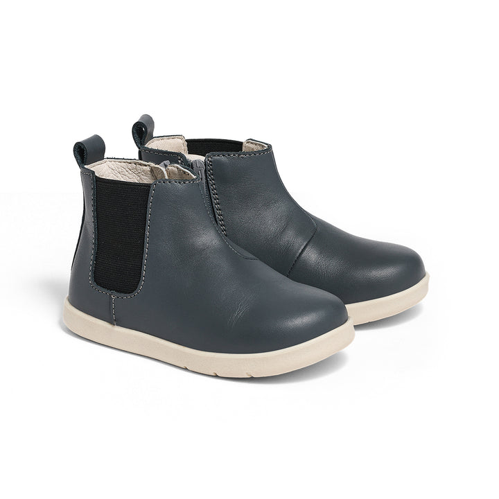 Pretty Brave provide flexible, comfortable footwear designed to meet the needs of active kids on the go. Shoes & boots for Babies & Children 0-8 years. Available from www.thecollectivenz.com