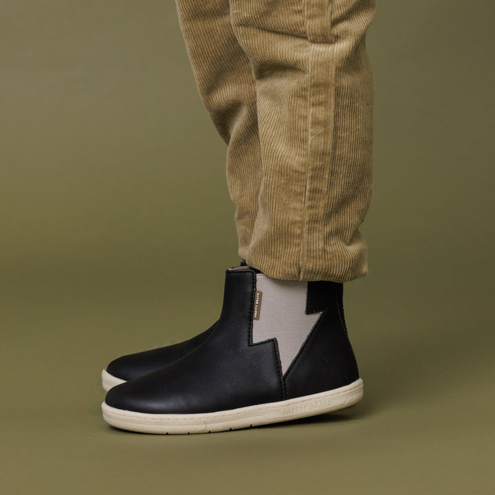 Pretty Brave provide flexible, comfortable footwear designed to meet the needs of active kids on the go. Shoes & boots for Babies & Children 0-8 years. Available from www.thecollectivenz.com