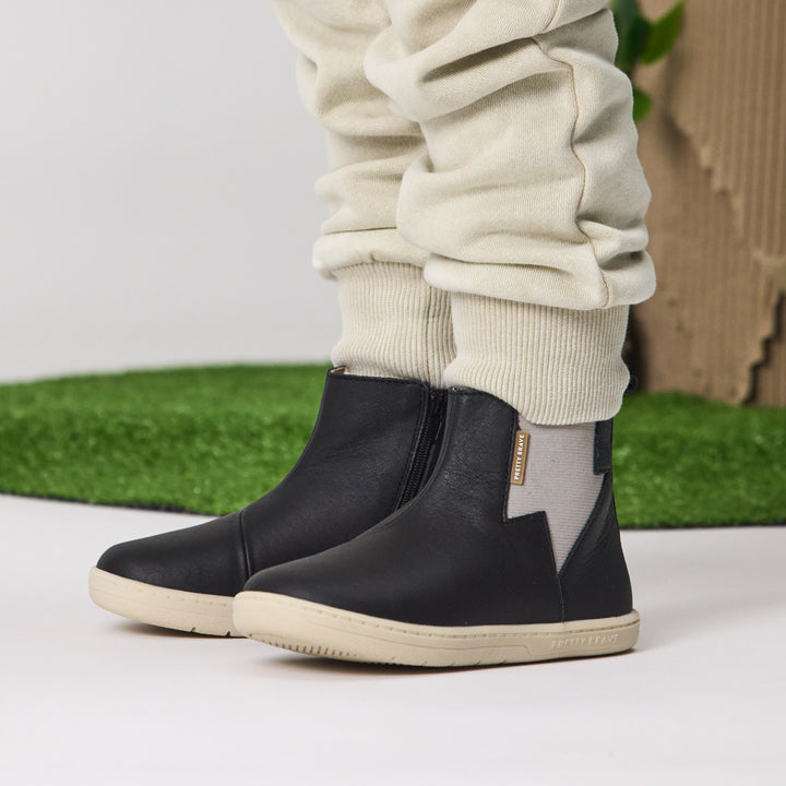Pretty Brave provide flexible, comfortable footwear designed to meet the needs of active kids on the go. Shoes & boots for Babies & Children 0-8 years. Available from www.thecollectivenz.com