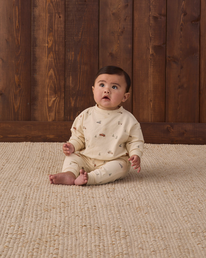 Relaxed Fleece Sweatpants Holiday Drive | Quincy Mae
