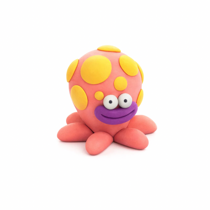 Discover the joy of unlimited creativity with a vibrant Hey Clay interactive play-set!