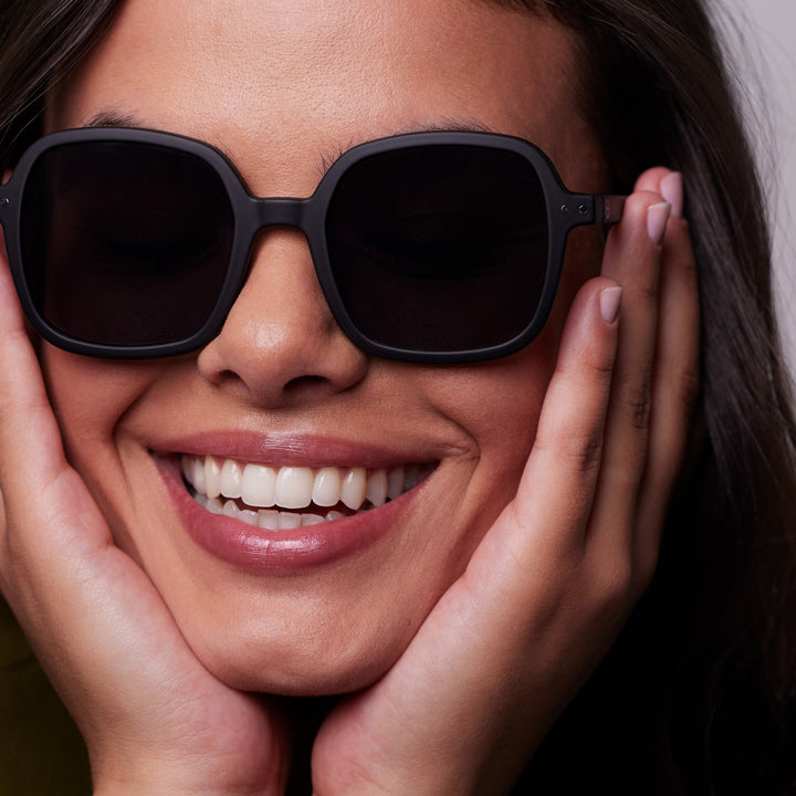 Izipizi O Sunglasses | Black