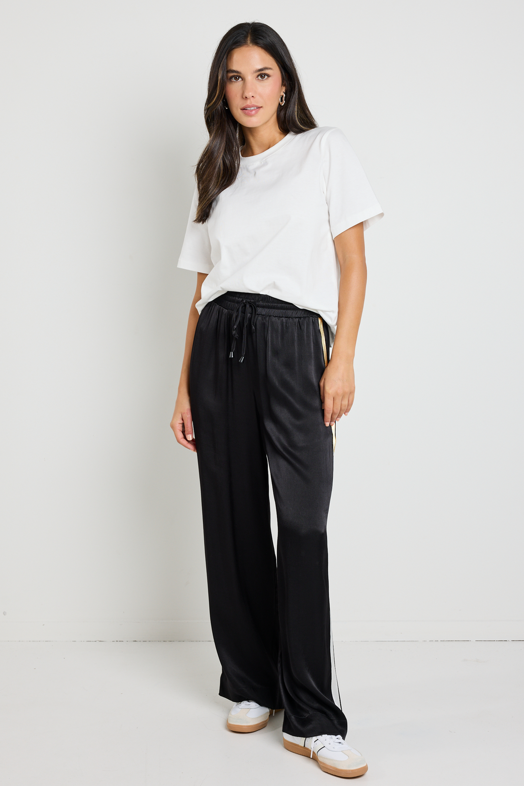 Townie Black Matte Side Stripe