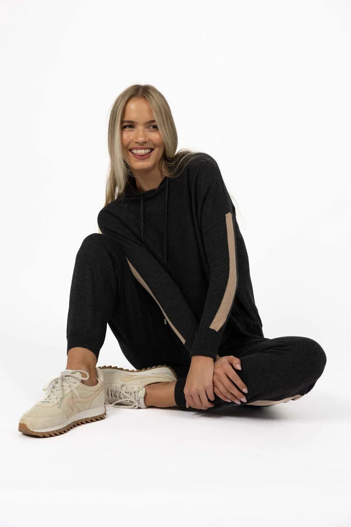 Peyton Hoodie - Charcoal/Latte (HW26318)