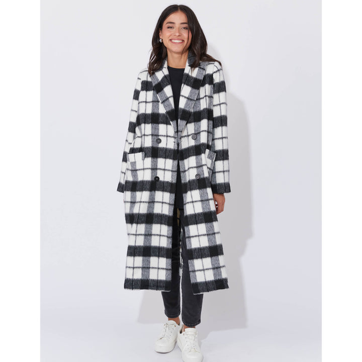 Ideal for everything from city strolls to upscale events, the Daytona Coat brings a touch of refined winter fashion to your wardrobe. Available from www.thecollectivenz.com