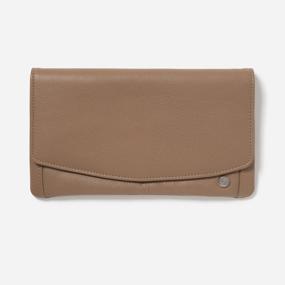 stitch and hide darcy wallet available from www.thecollectivenz.com